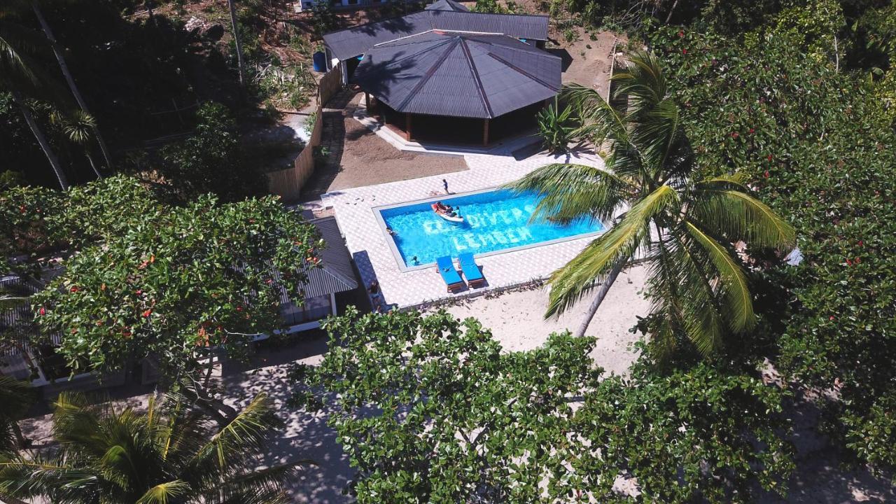 White Sands Beach Resort Lembeh Bitung Exterior foto